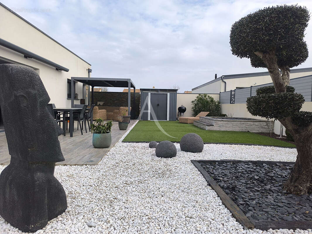 Maison à TALMONT-SAINT-HILAIRE