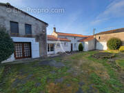 Maison à SAINT-ETIENNE-DU-BOIS