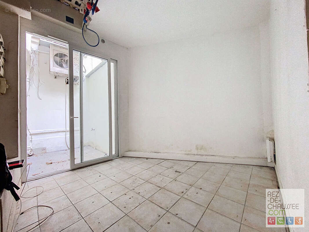 Commerce à PARIS-18E