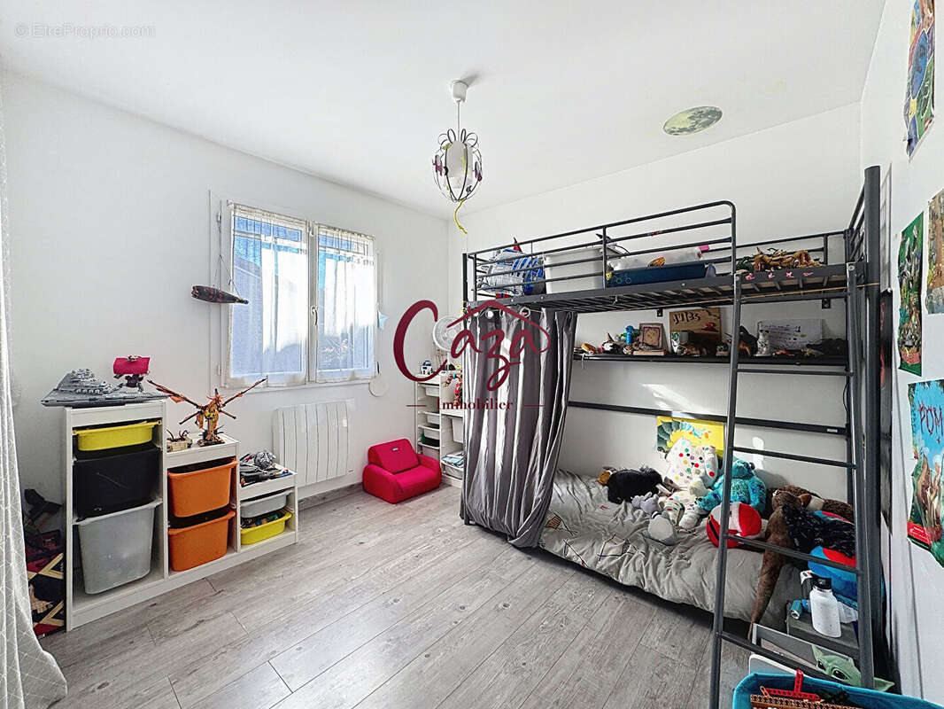 Maison à FARGUES-SAINT-HILAIRE