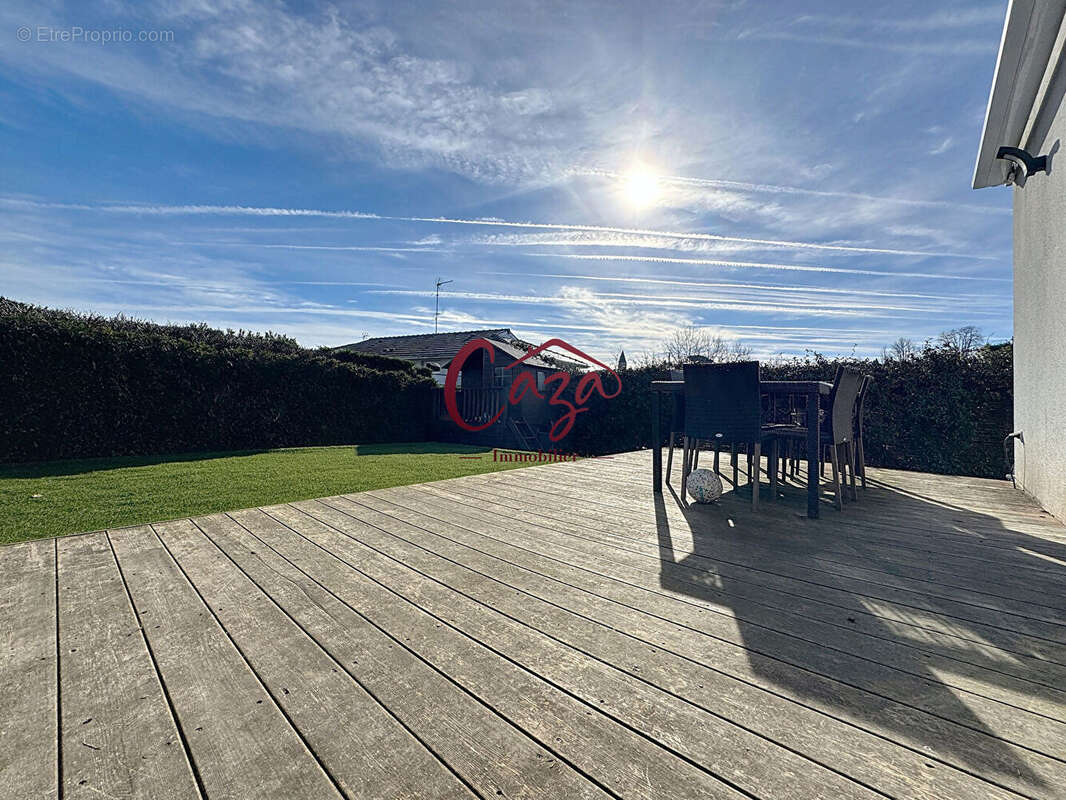 Maison à FARGUES-SAINT-HILAIRE