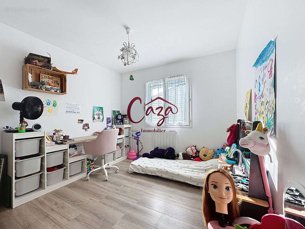 Maison à FARGUES-SAINT-HILAIRE