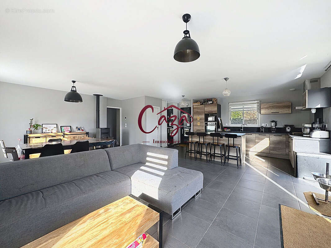 Maison à FARGUES-SAINT-HILAIRE