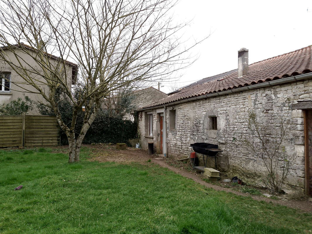 Maison à MASSAC