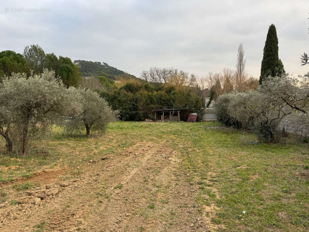 Terrain à AIX-EN-PROVENCE