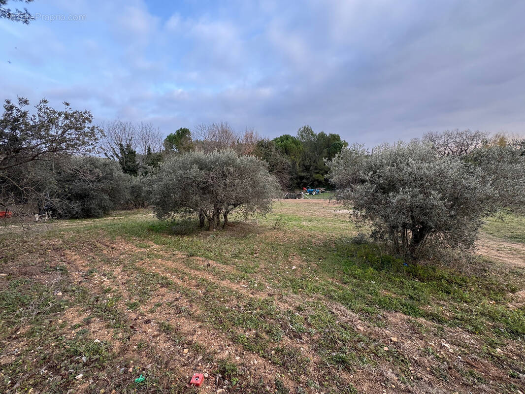 Terrain à AIX-EN-PROVENCE