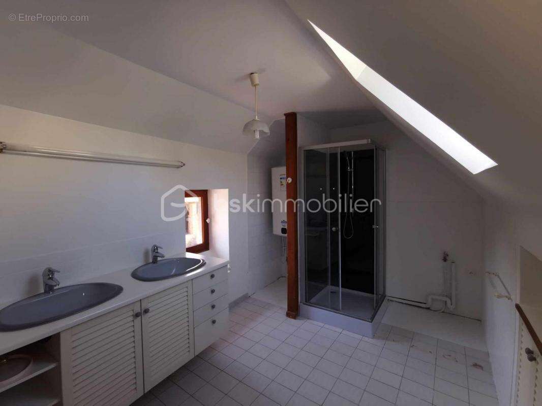 Maison à FERRIERES-EN-GATINAIS