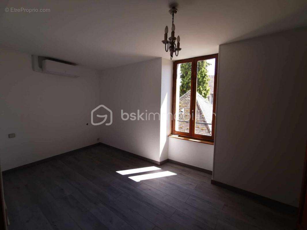 Maison à FERRIERES-EN-GATINAIS