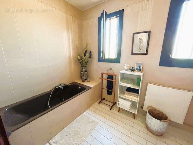 Maison à MONTESQUIEU-DES-ALBERES