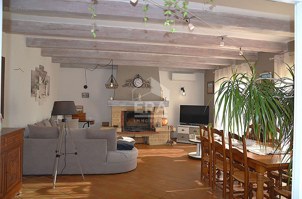 Maison à MALEMORT-DU-COMTAT