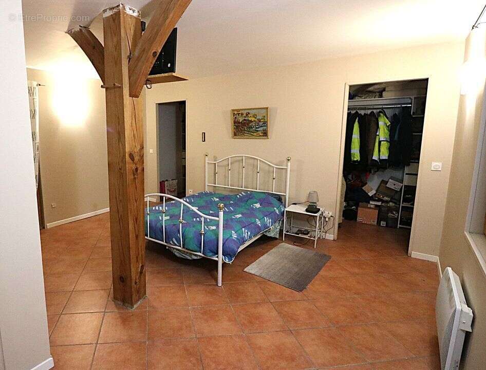 Maison de village, Maison pierre, maison à étage, trois - Maison à ROQUEFORT