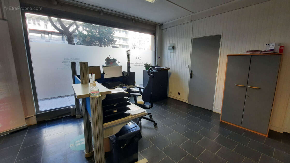 Autre à CLERMONT-FERRAND