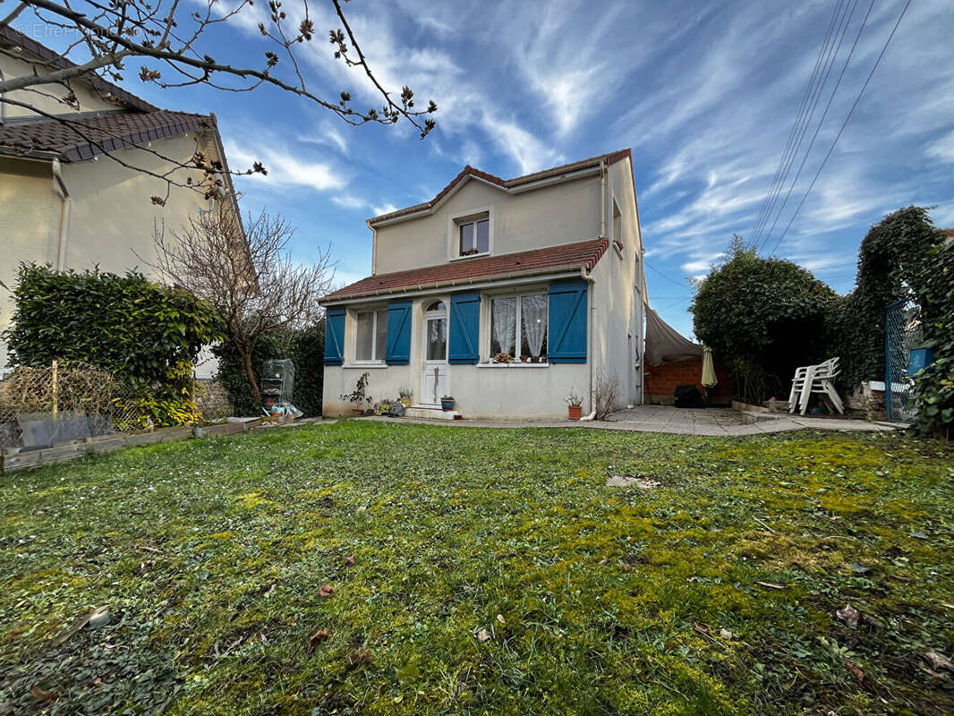 Maison à RIS-ORANGIS