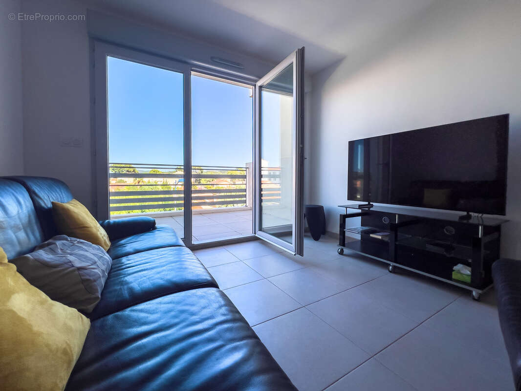 Appartement à LA LONDE-LES-MAURES