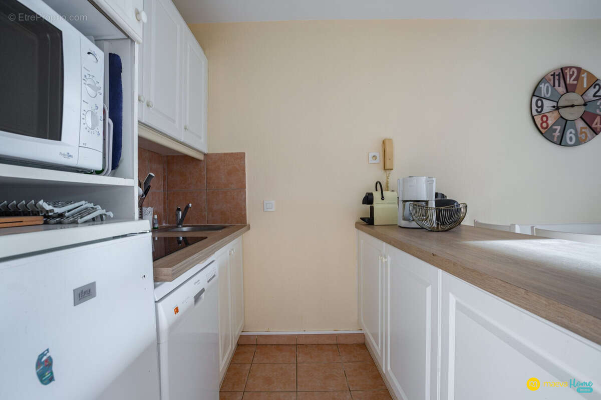 Appartement à ROQUEBRUNE-SUR-ARGENS