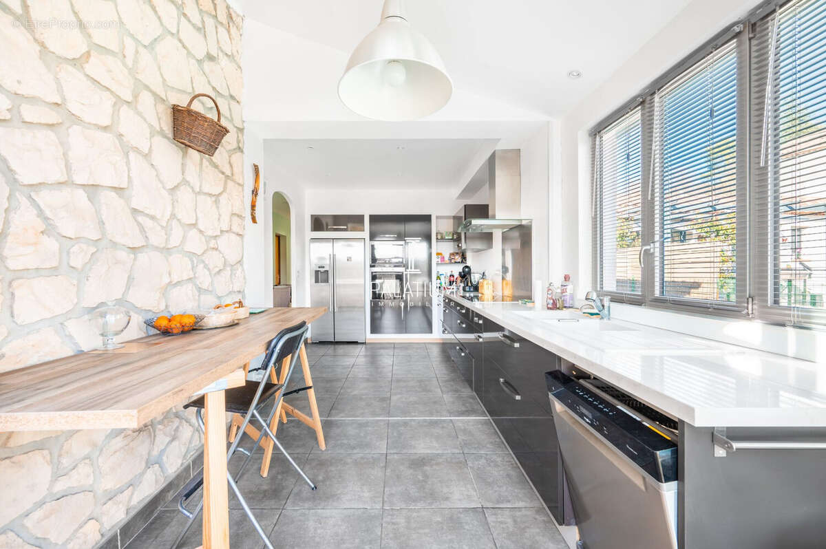 Maison à GREOUX-LES-BAINS