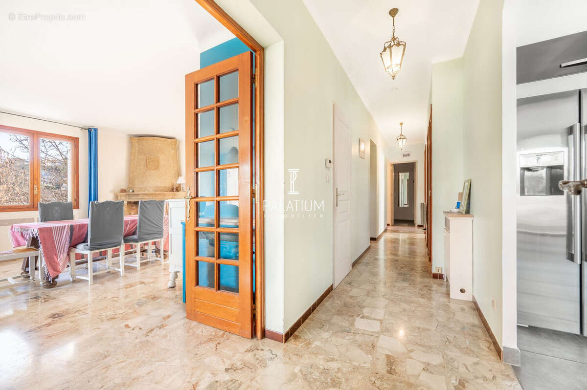 Maison à GREOUX-LES-BAINS