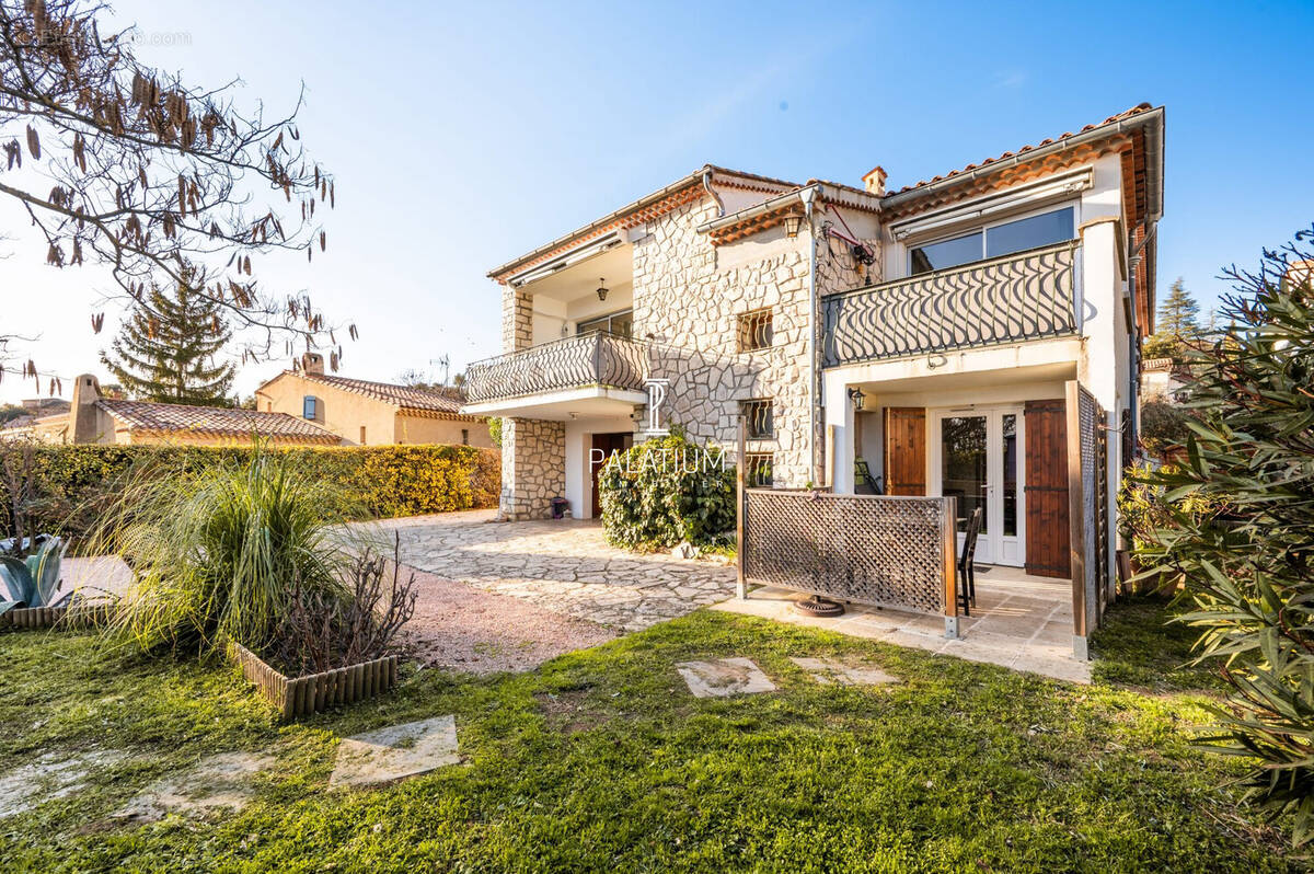 Maison à GREOUX-LES-BAINS