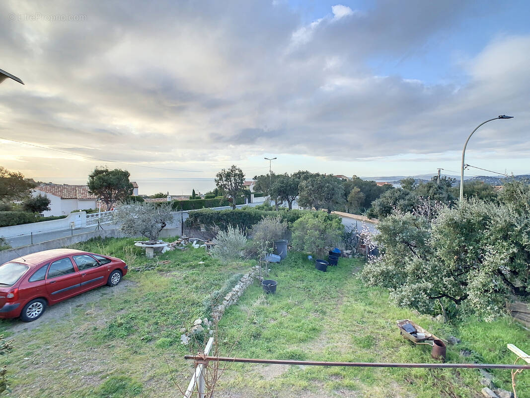 Maison à LES ISSAMBRES