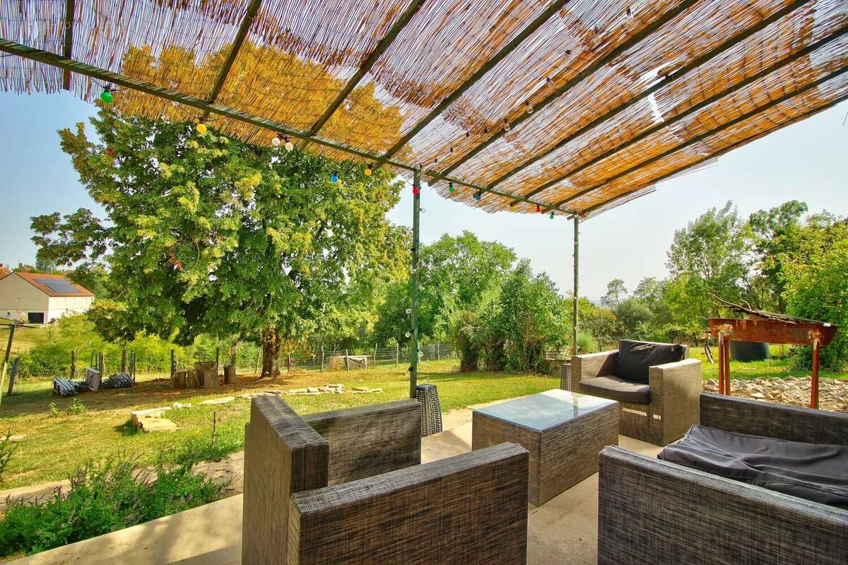 Maison à CHATELLENOT