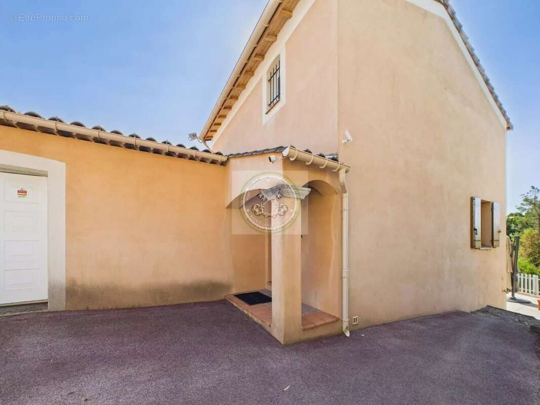 Maison à FREJUS