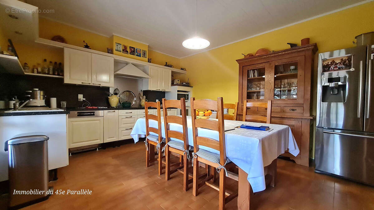 Maison à LA ROCHE-DE-GLUN