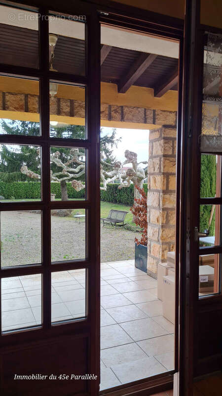 Maison à LA ROCHE-DE-GLUN