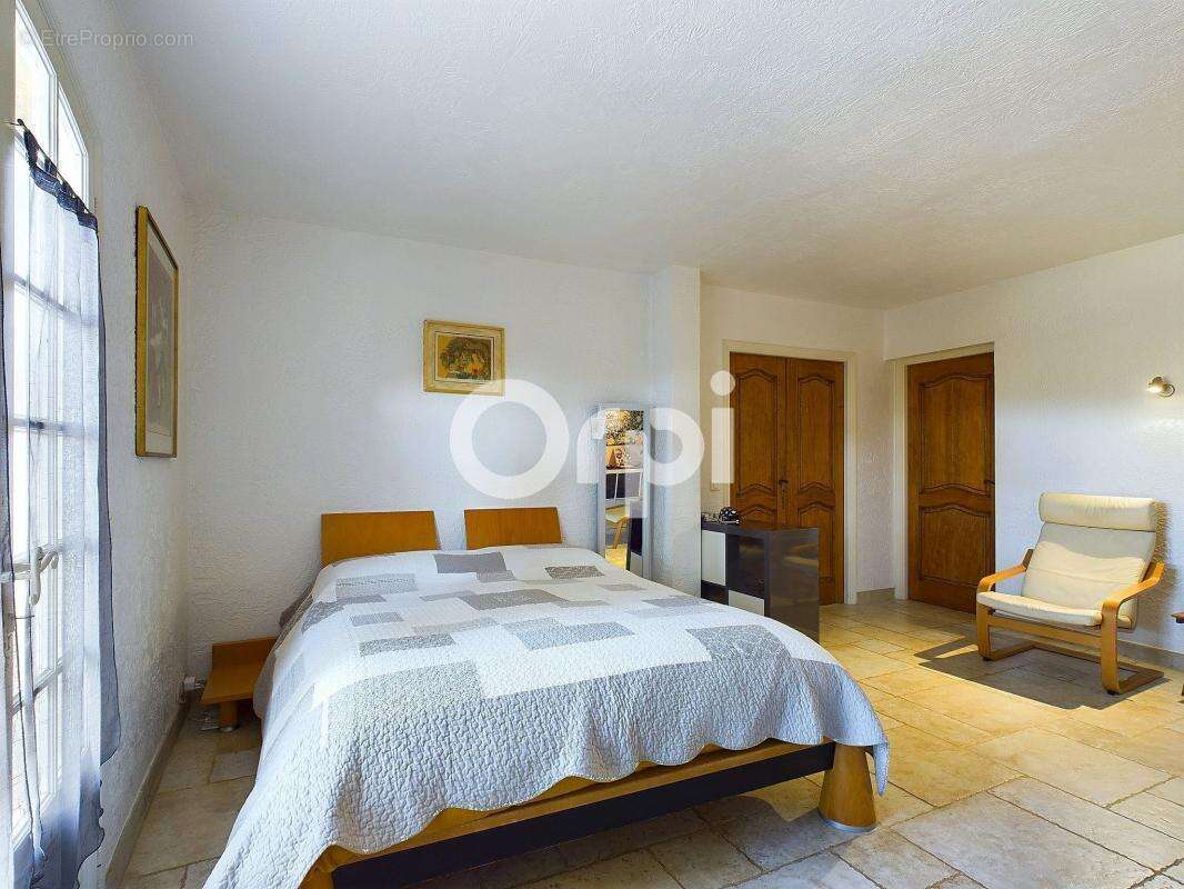 Maison à MANDELIEU-LA-NAPOULE