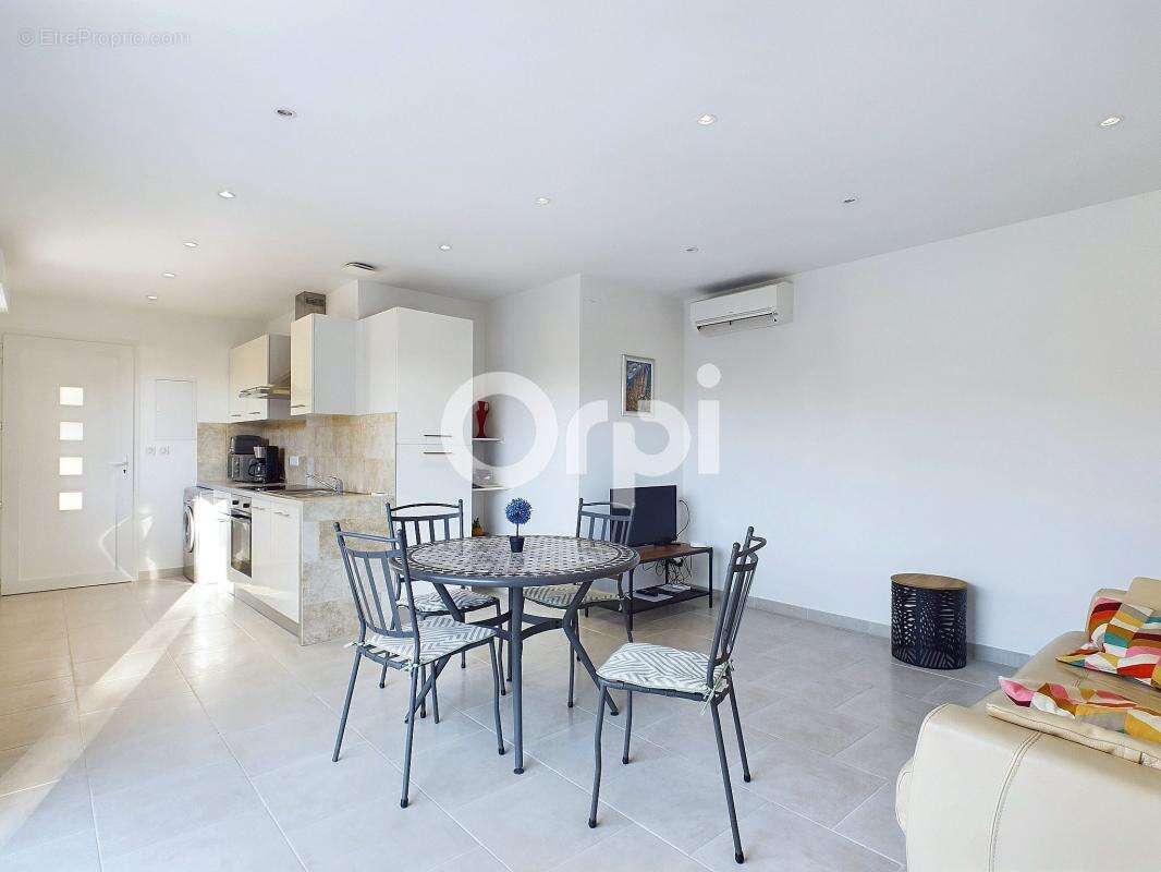 Maison à MANDELIEU-LA-NAPOULE