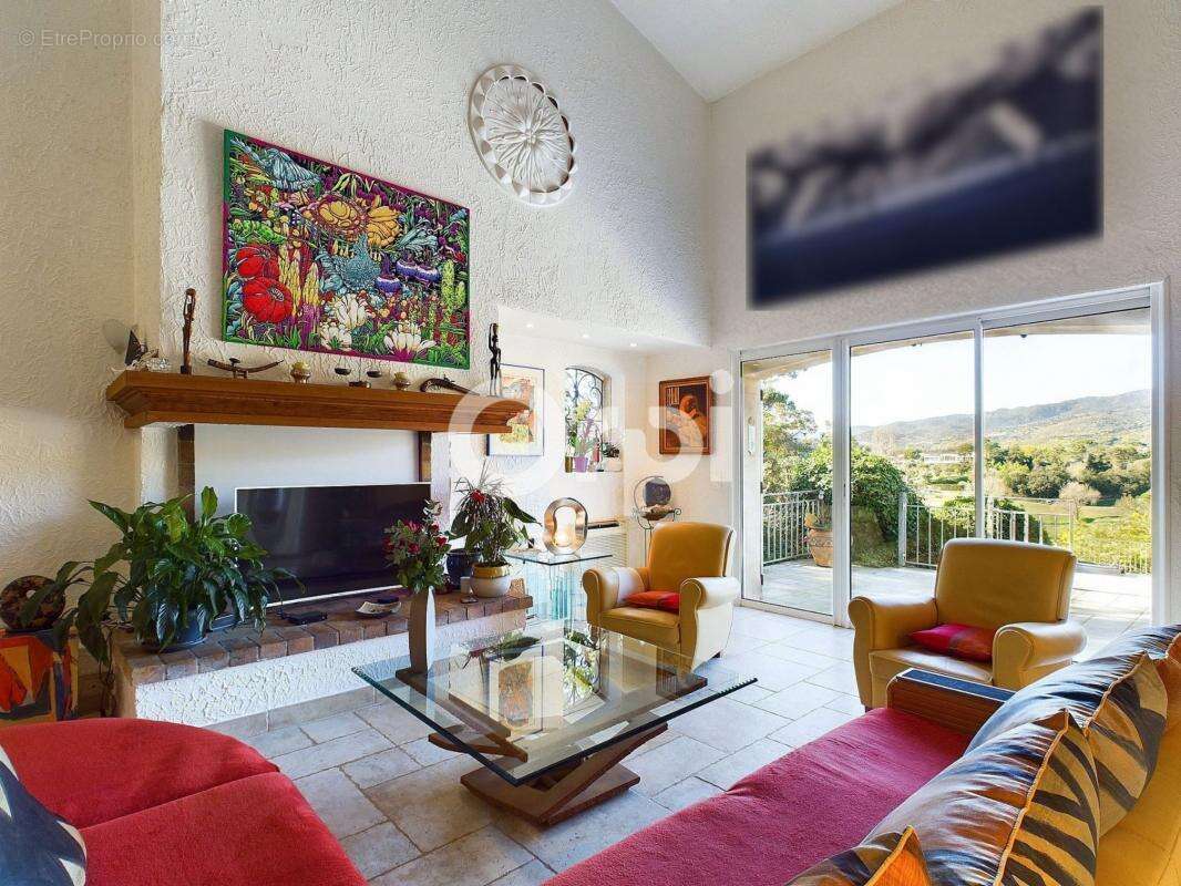 Maison à MANDELIEU-LA-NAPOULE