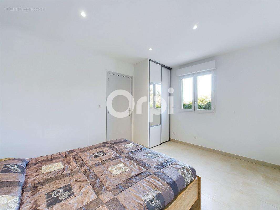 Maison à MANDELIEU-LA-NAPOULE