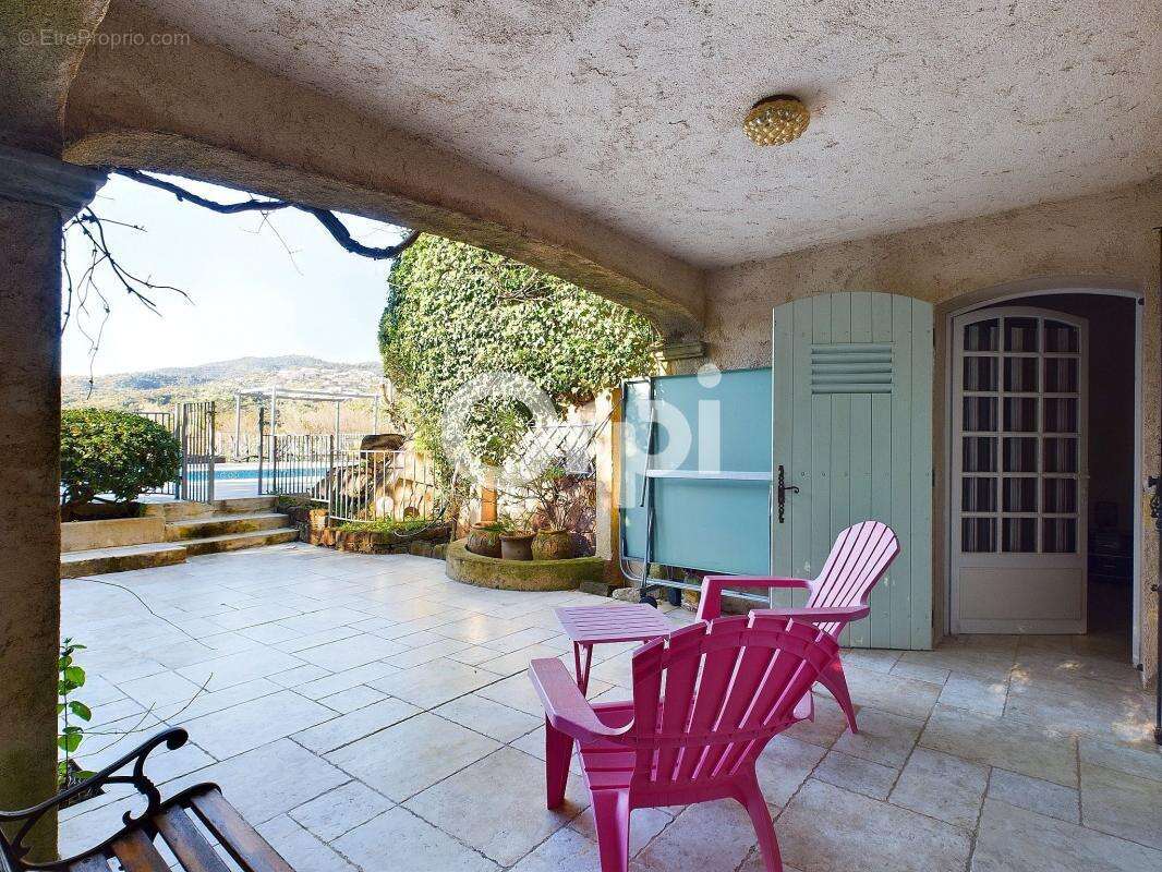 Maison à MANDELIEU-LA-NAPOULE