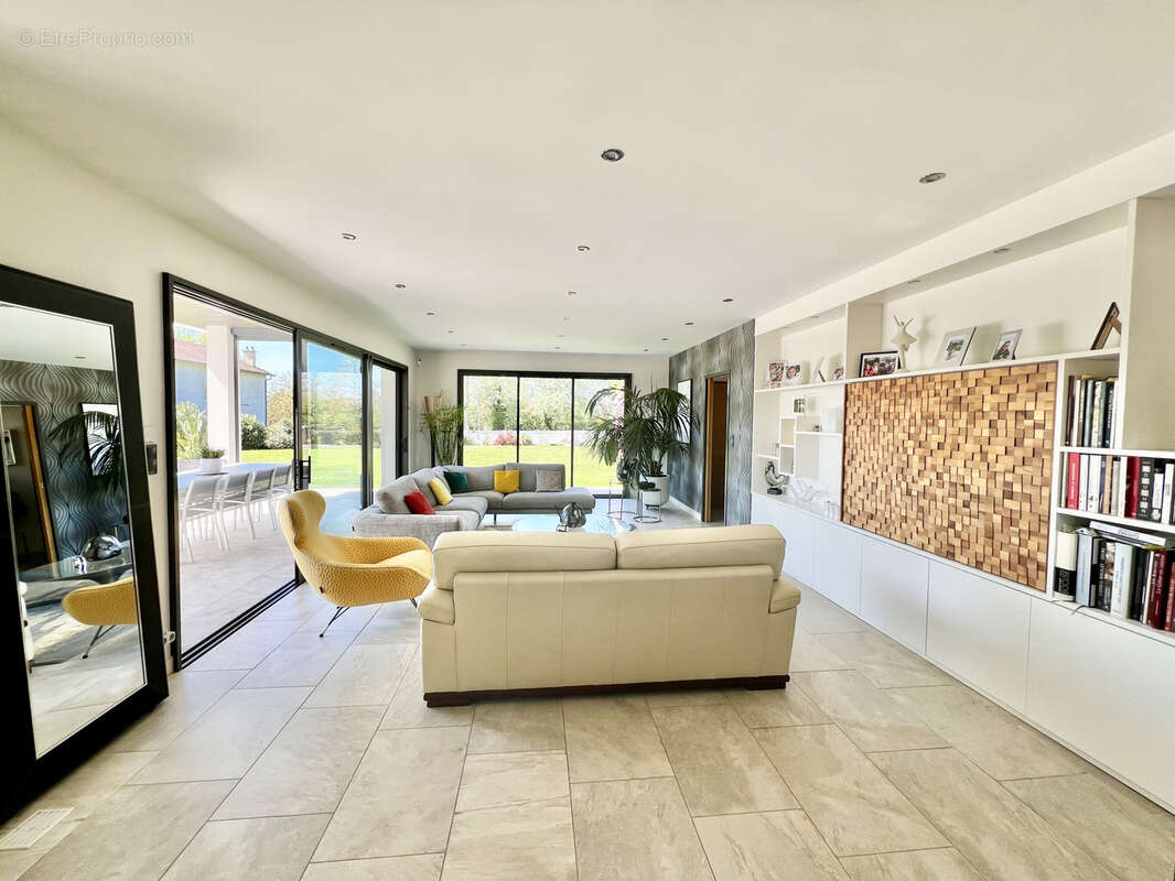 Maison à CHATELLERAULT