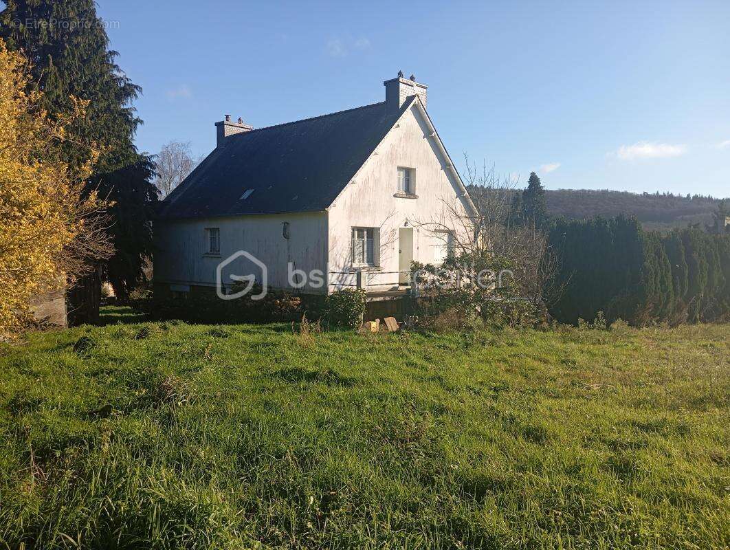 Maison à SAINT-SERVAIS