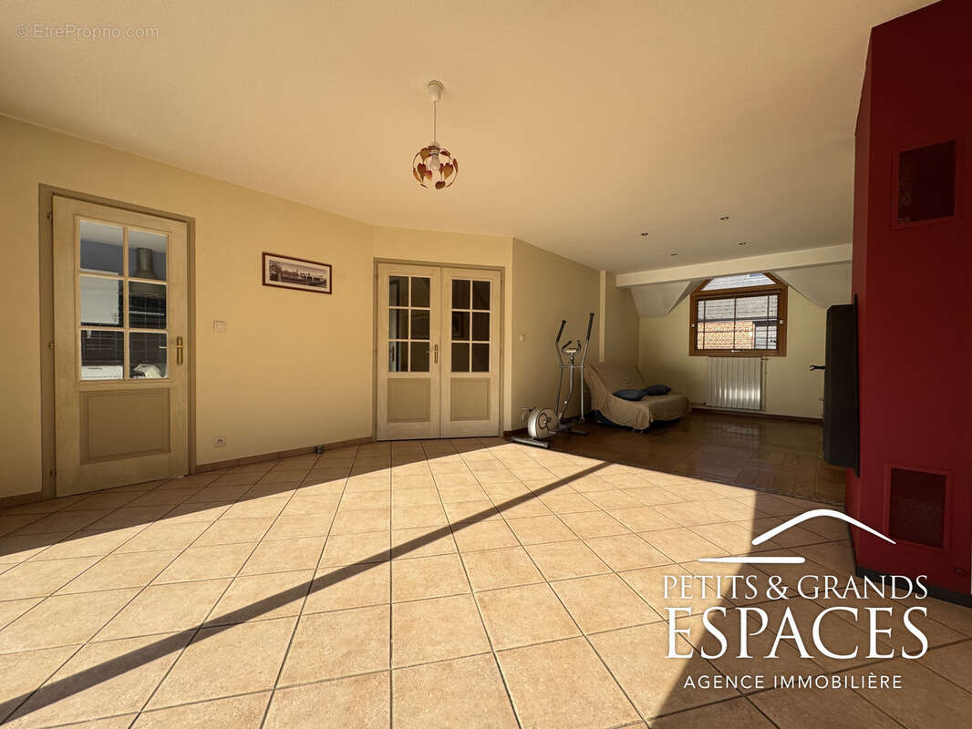 Maison à AULNOY-LEZ-VALENCIENNES