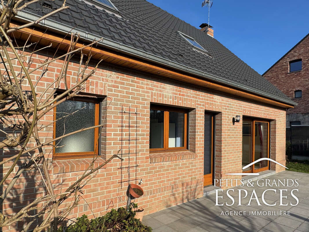 Maison à AULNOY-LEZ-VALENCIENNES