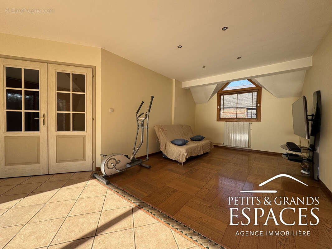 Maison à AULNOY-LEZ-VALENCIENNES