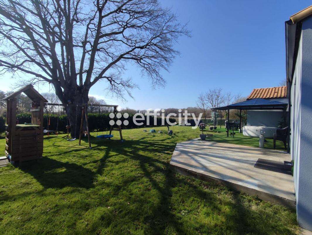 Maison à SAINT-PHILBERT-DE-GRAND-LIEU