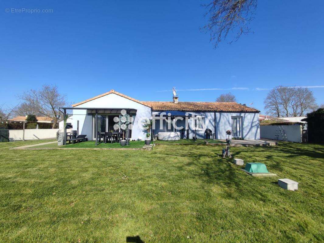 Maison à SAINT-PHILBERT-DE-GRAND-LIEU