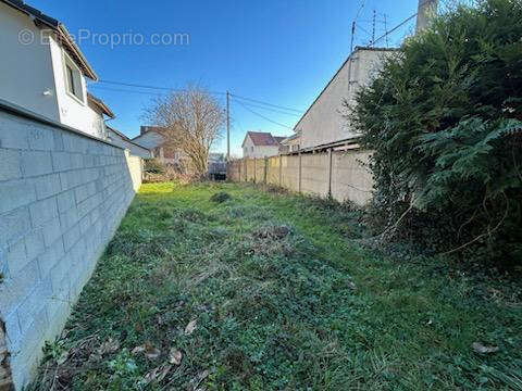 Terrain à ORMESSON-SUR-MARNE