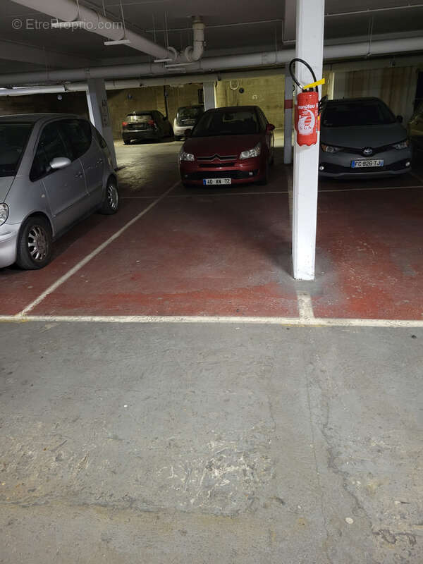 Parking à LE MANS