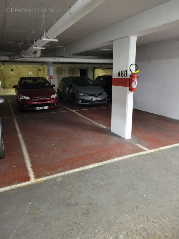 Parking à LE MANS