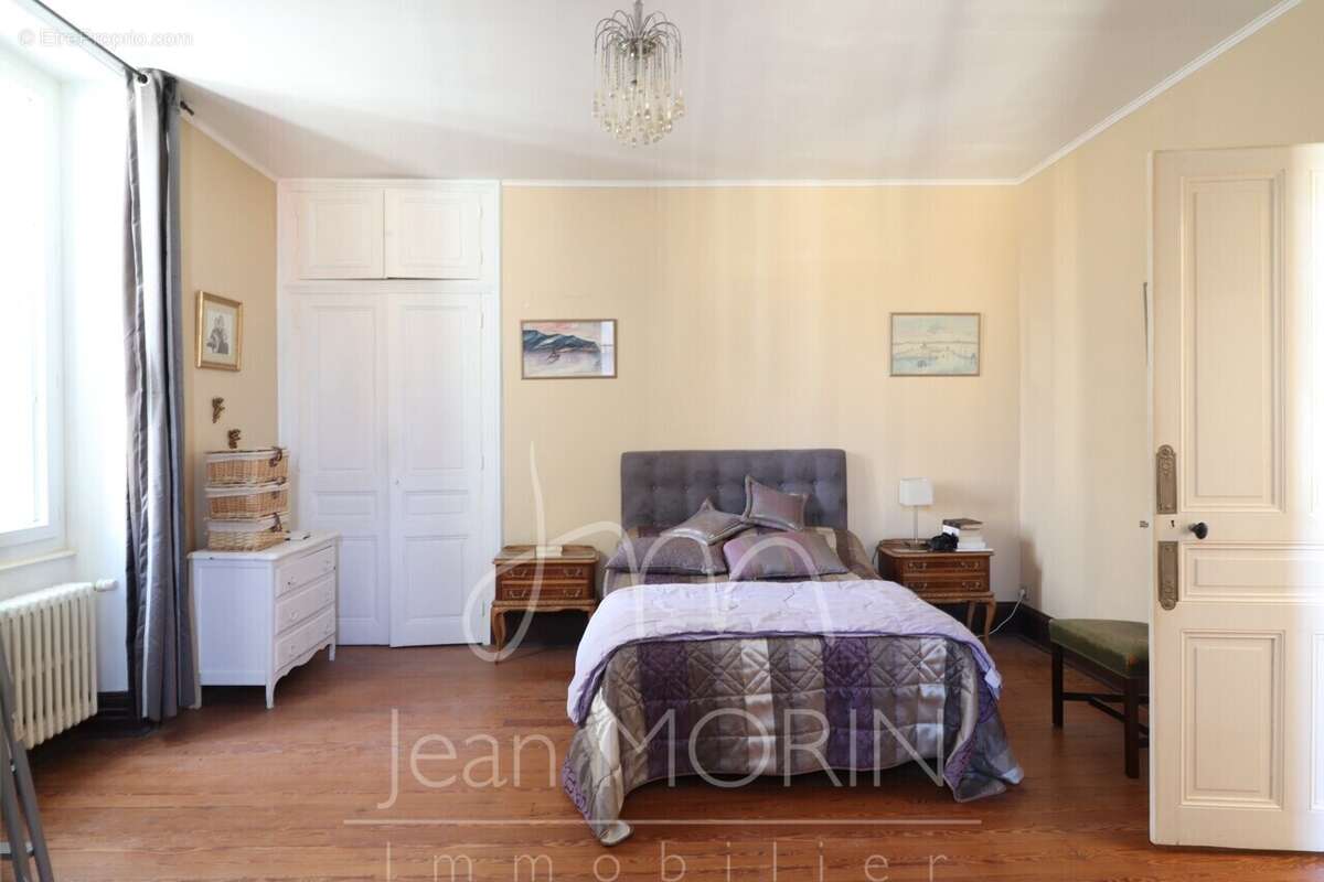 Maison à TOURNON-SUR-RHONE