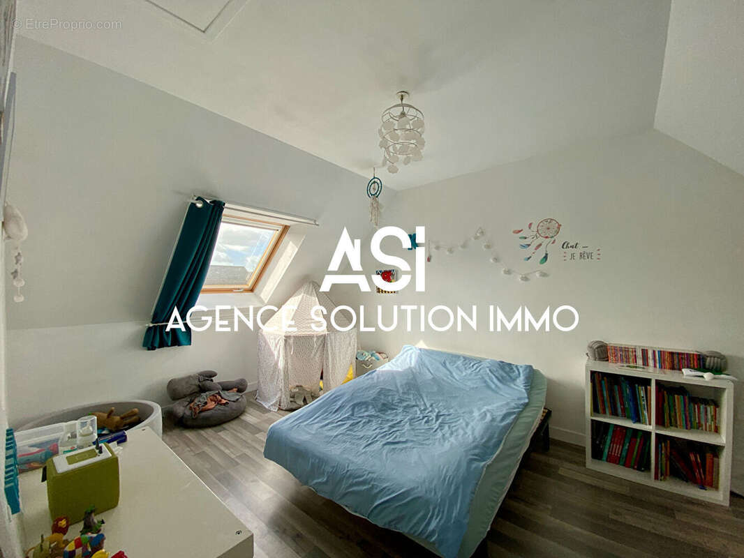 Maison à LASSAY-LES-CHATEAUX