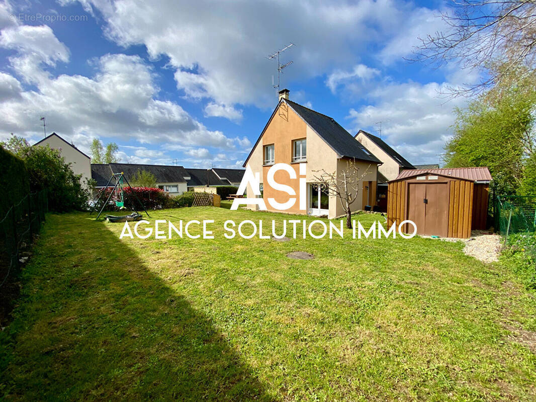 Maison à LASSAY-LES-CHATEAUX