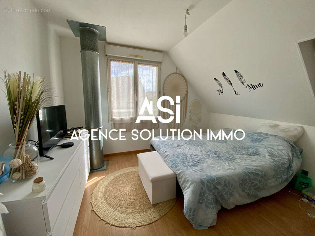 Maison à LASSAY-LES-CHATEAUX