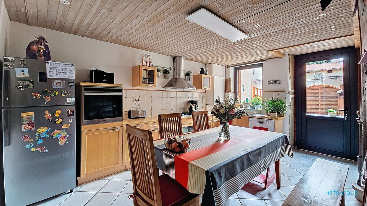 Appartement à SAINT-PRIM