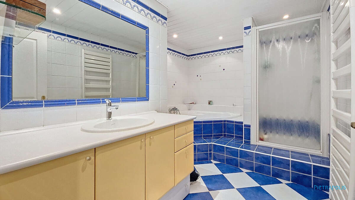 Appartement à SAINT-PRIM