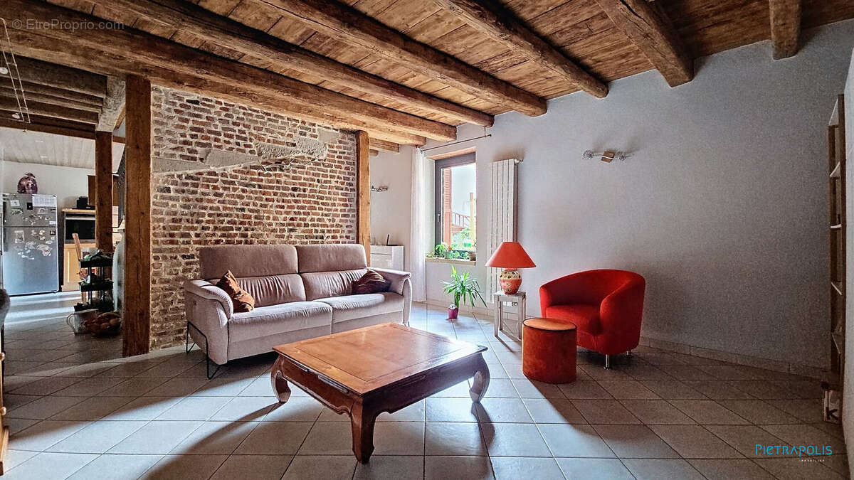 Appartement à SAINT-PRIM