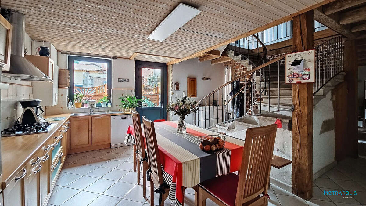 Appartement à SAINT-PRIM